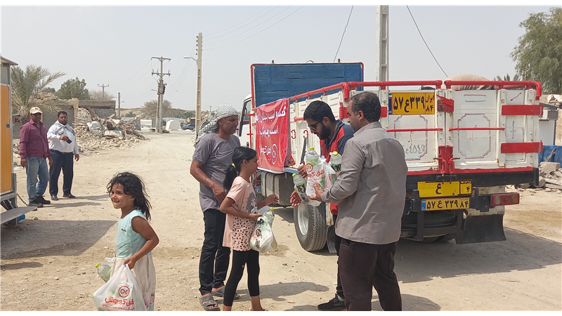 توزیع نخستین محموله غذایی افق کوروش در مناطق زلزله زده استان هرمزگان 
