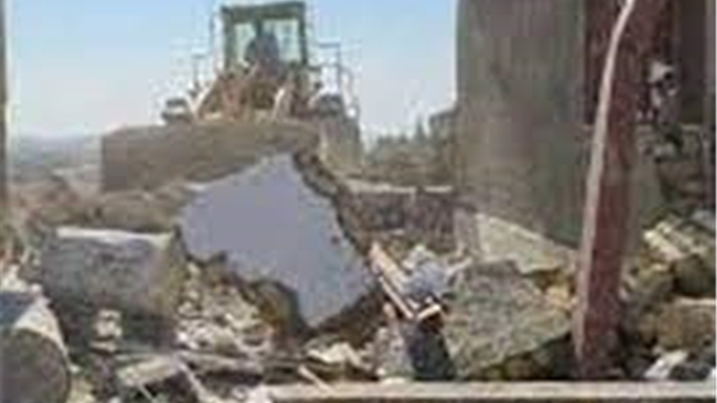تخریب ساختمان غیر مجاز در ارتفاعات گلابدره 