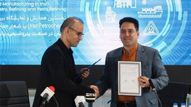  پتروشیمی خوزستان با یک شرکت دانش‌بنیان برای ساخت کارت‌های الکترونیکی برق و ابزاردقیق قرارداد امضاء شد
