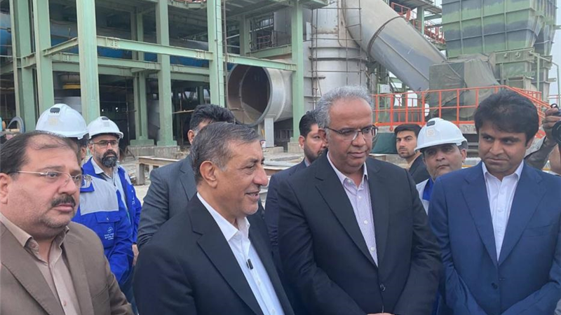 بازدید معاون اجرایی رییس جمهور از طرح های تامین مالی شده توسط بانك صنعت و معدن/ شكوفائی صنایع فولادی و غذائی جنوب شرق كشور در سواحل مكران