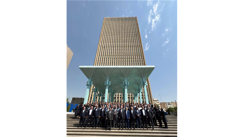 آیین بزرگداشت آغاز 74مین سال فعالیت بانک صادرات ایران برگزار شد/ ​محسن سیفی: بانک صادرات ایران در مسیر دستیابی به جایگاه شایسته در نظام بانکی ثابت‌ قدم است