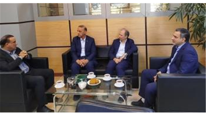 بازدید نماینده گناباد و بجستان از شعبه مشهد بانک توسعه صادرات ایران