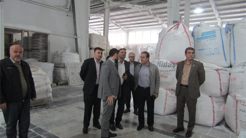 بانك صنعت و معدن در كنار تولیدكنندگان استان كردستان/ بازدید میدانی از شركت تولیدی پنجره آریا