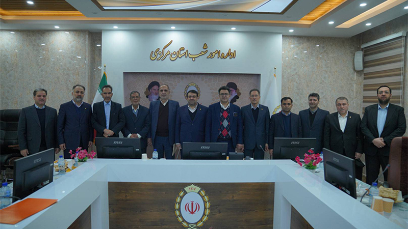 نجارزاده در نشست با نمایندگان استان مرکزی در مجلس مطرح کرد: بانک ملی آماده کمک به توسعه صنعت کشور با بومی سازی محصولات است/ مصمم به حمایت از فعالان اقتصادی هستیم