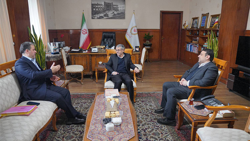 واگذاری ۷۰ همت دارایی مازاد؛ بانک ملی ایران الگوی موفق در خروج از بنگاه‌داری و حمایت از تولید/ حمایت از تولید و اشتغال گامی در جهت توسعه اقتصادی کشور