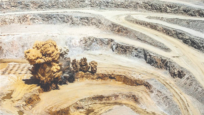 نقش عناصر استراتژیک در آینده اقتصادی ایران