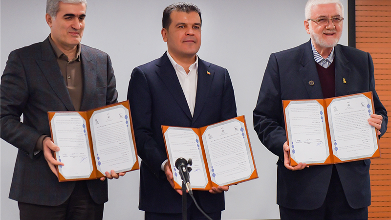  نقش‌آفرینی بانک پاسارگاد در توسعه زنجیره ارزش صنعت پرورش ماهی در قفس با امضای تفاهم‌نامه سه‌جانبه ملی