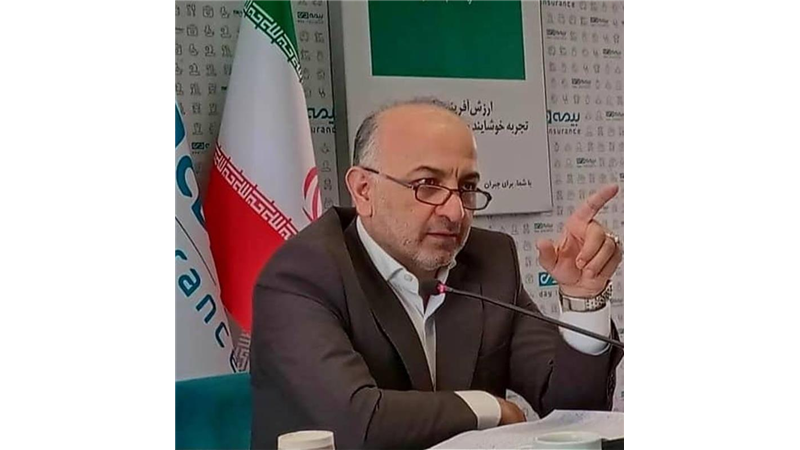 مدیرعامل شرکت بیمه دی: کسب موفقیتهای متعدد مرهون تلاش کارکنان /مشتری مداری سیاست اصلی بیمه دی