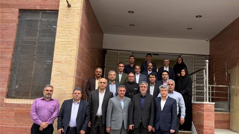 دو شاخص اساسی موفقیت سازمان رضایت کارکنان و رضایت مشتریان است