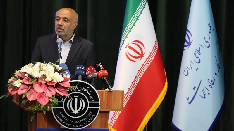 با دستور رییس جمهور تبدیل وضعیت نیروهای شرکتی به مستقیم در حال پیگیری است/ به منشور کار، تولید و فرامین رهبر شهید عمل می‌کنیم