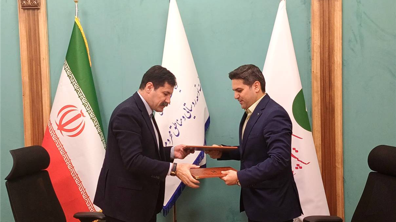 امضای دو تفاهم‌نامه همکاری پست‌بانک ایران با محور توسعه روستایی و احیای واحدهای تولیدی راکد/ همگامی پست‌بانک ایران با ریاست جمهوری برای توانمندسازی اقتصاد روستا و بازگرداندن ظرفیت‌های مغفول تولیدی