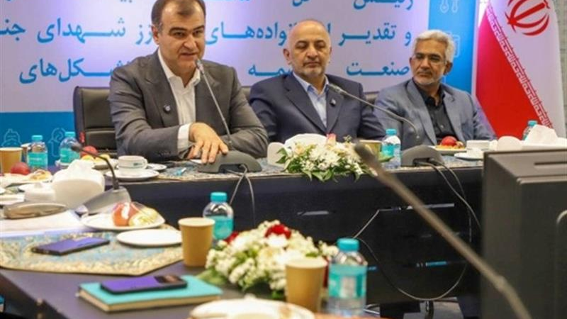 صنعت بیمه خدمت‌رسانی به بیمه‌گذاران را افتخار خود می‌داند