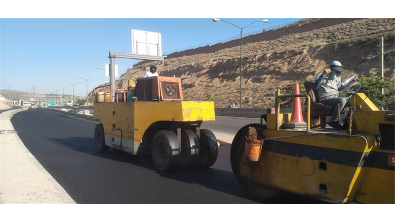 تداوم نهضت آسفالت در شریان‌های ارتباطی شمال شرق پایتخت/ اجرای ۴۵۰۰ متر مربع تراش و روکش آسفالت مکانیزه در منطقه ۴